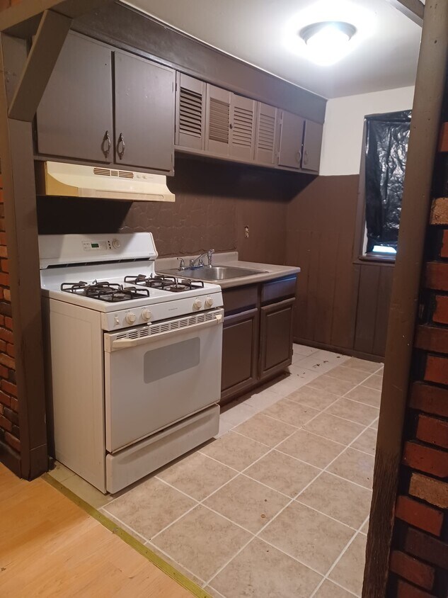 6437 Guyer Ave, Philadelphia, PA 19142 House Rental in Philadelphia