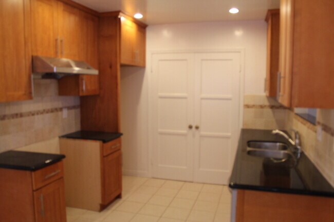 Foto del edificio - ( ( ( CUTE 4 BEDROOM 2 BATH ONE STORY HOUS...