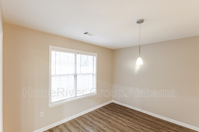 Building Photo - 834 Weatherby Dr