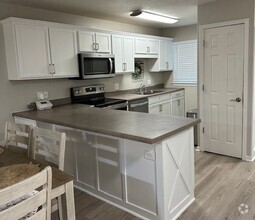 Building Photo - 1317 Newfoundland Dr