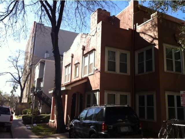 Building Photo - 904 W 21st St