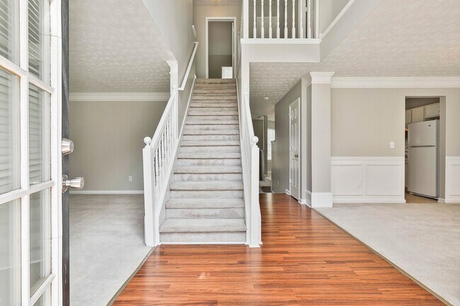 Foto del edificio - 4BR Home with Lake View in Swim Tennis Community