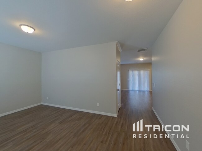 Foto del edificio - 4640 W Saddlebush Way