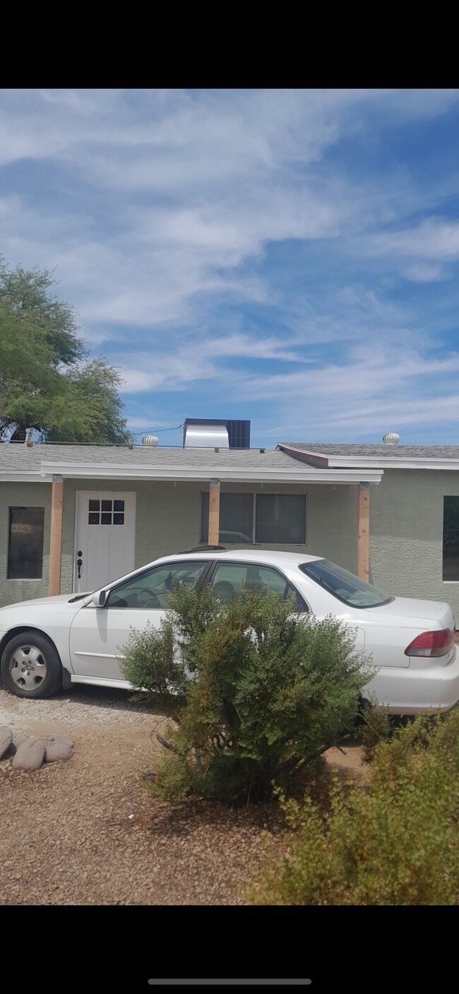 Front - 8808 S Cactus Ln