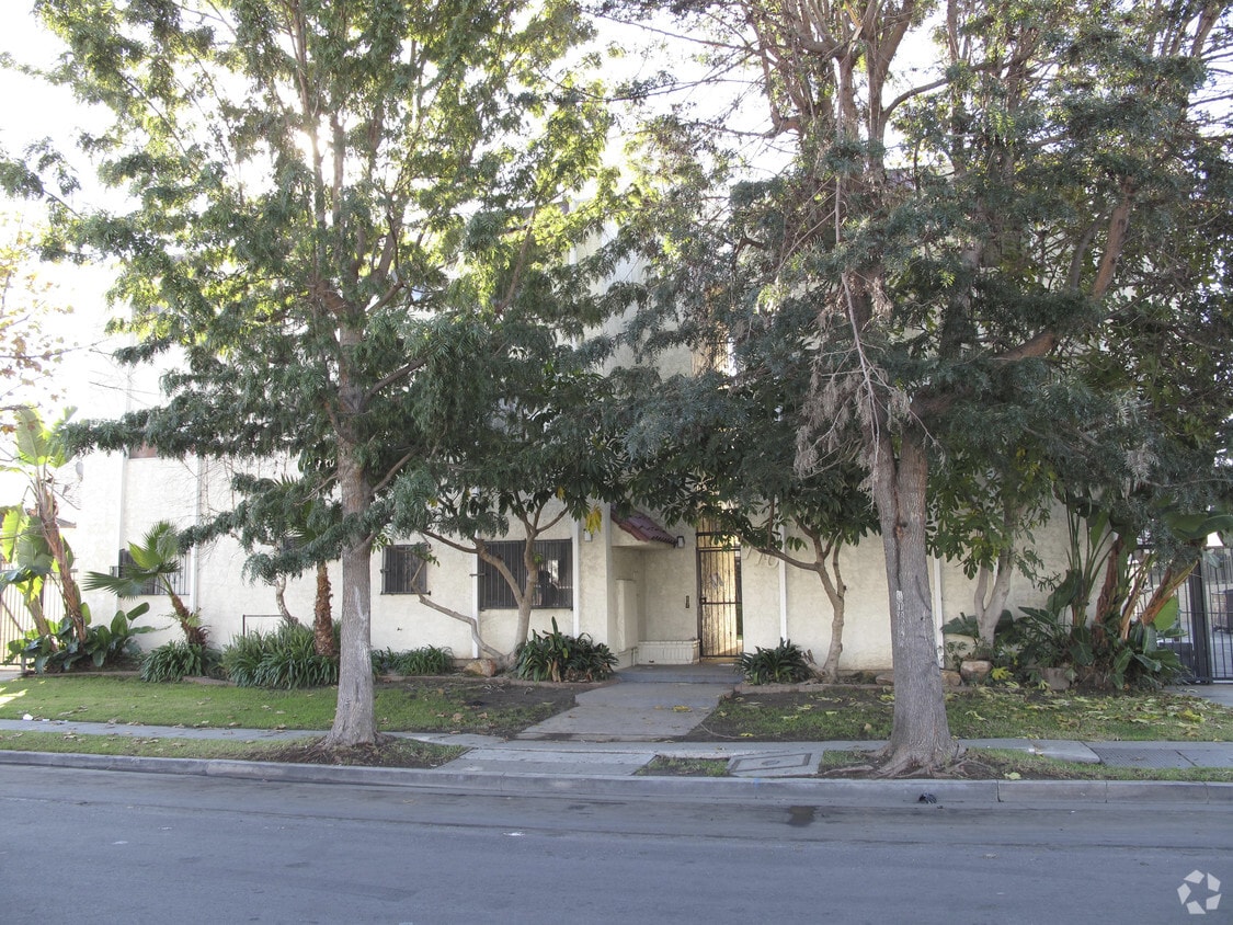 Building Photo - 80th Street Apartments