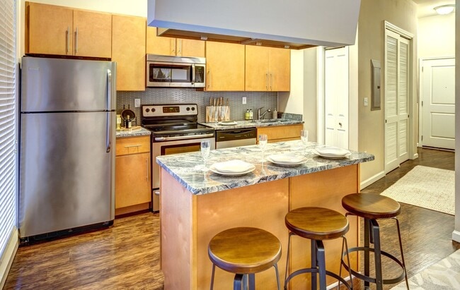 Building Photo - Metro On Granby Apartments