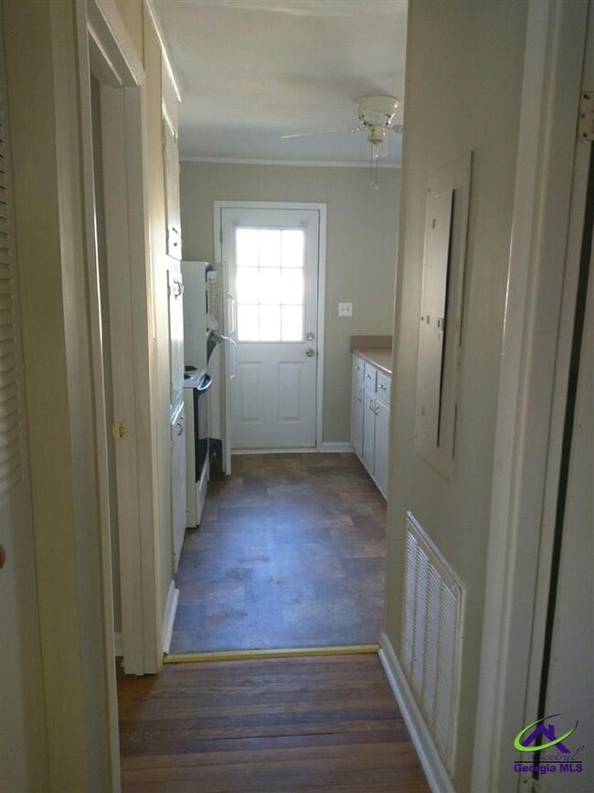 Foto del edificio - 105 Oakdale Dr