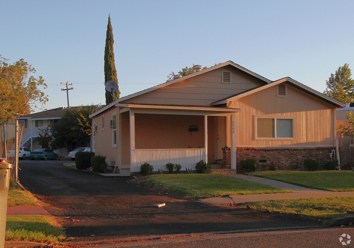 Foto principal - 1564 Vermont Ave