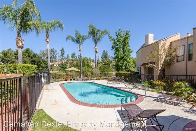 Building Photo - 4259 Las Virgenes Rd