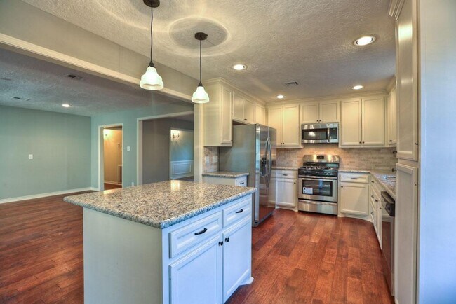 Foto del edificio - 1138 Cottage Oak Ln