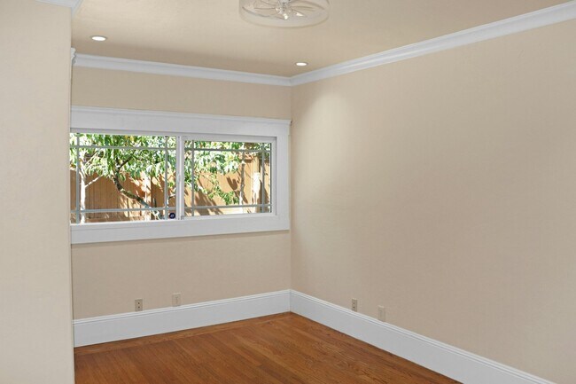 Building Photo - 1399 San Anselmo Ave