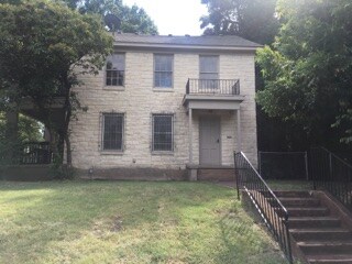 Primary Photo - 700 N 30th St