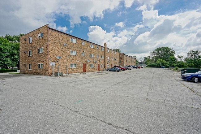 Building Photo - 3329 147th Pl