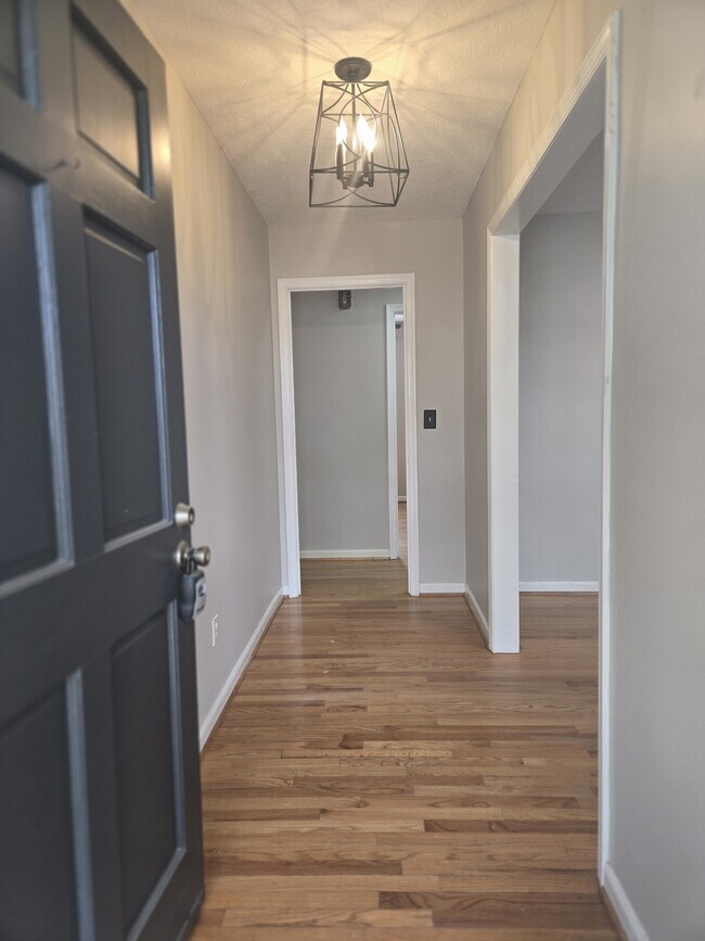 Foto del edificio - 2439 Dartmouth Dr