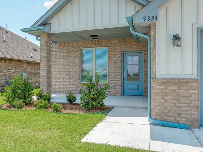 Foto del edificio - 9324 NW 143rd St