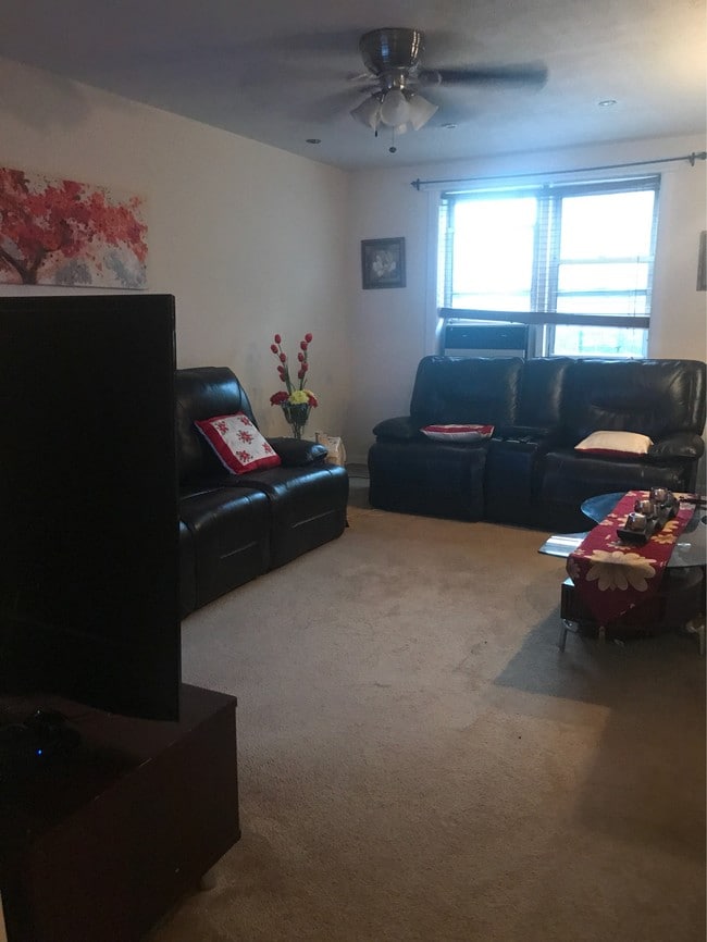 Building Photo - 8611 34th Ave