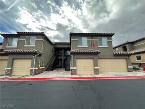 Building Photo - 6868 Sky Pointe Dr