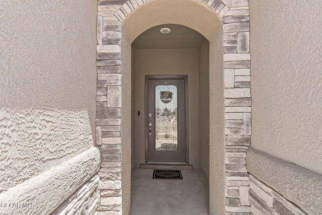 Building Photo - 14813 Tierra Fortaleza Ave