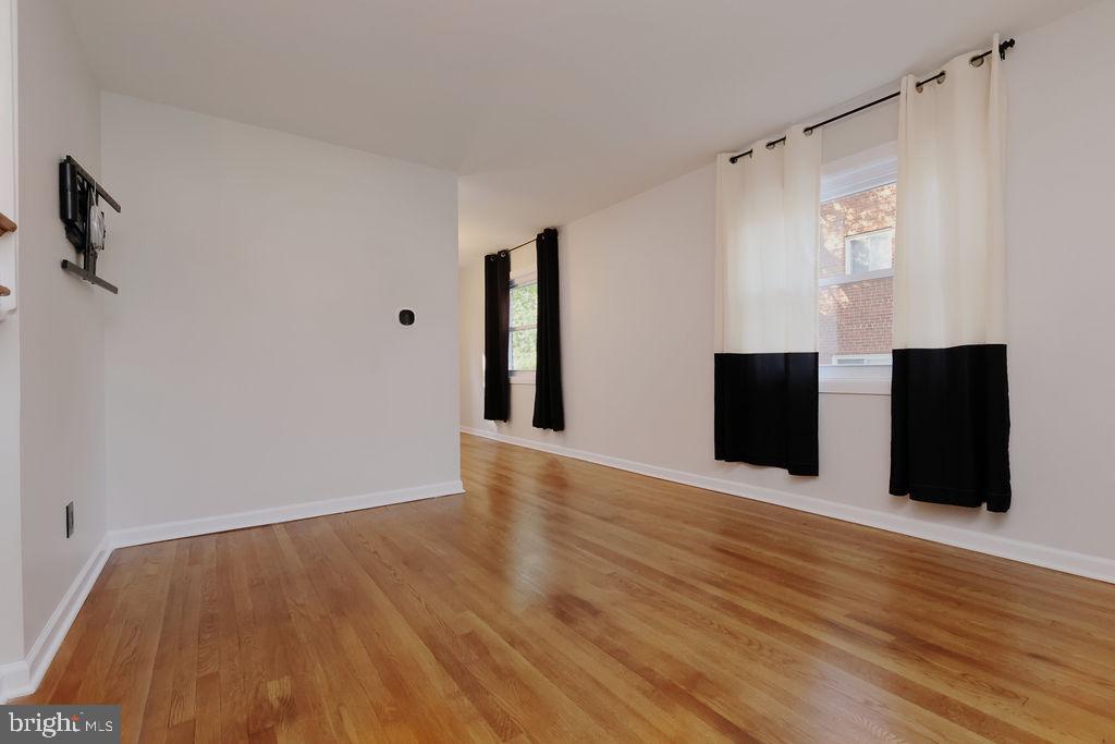 Primary Photo - 36 S Hudson St