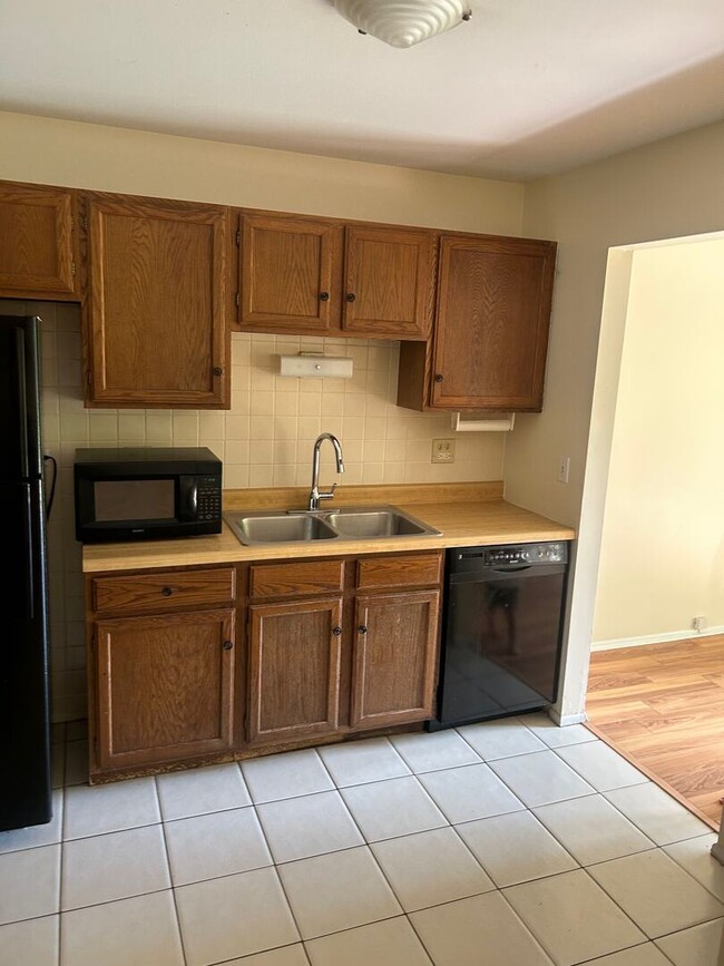 Foto del edificio - 1071 Auburn Ln