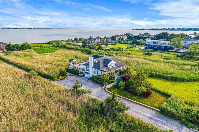 Foto del edificio - 13 Bay Meadow Ln