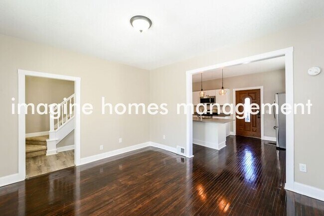 Foto del edificio - 719 24th Avenue Northeast