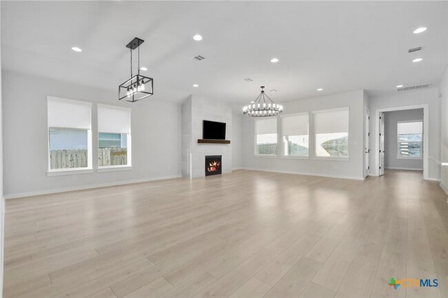 Building Photo - 1546 Escarpment Rd