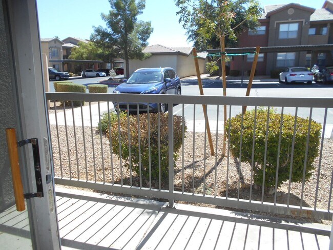 Building Photo - Amazing 3-Bedroom Condo in Las Vegas!