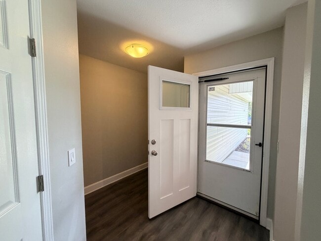 Building Photo - 7738 Lola Cir