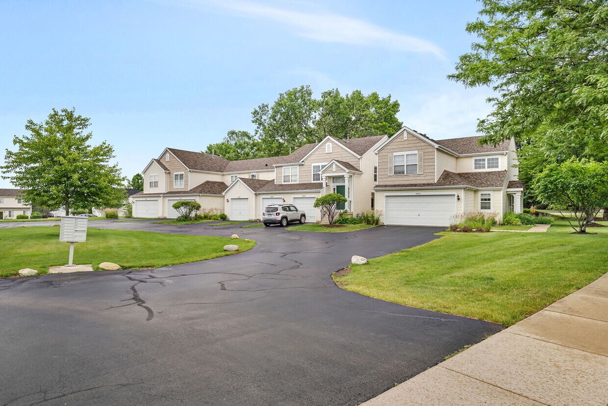 Foto principal - 3605 Forestview Dr