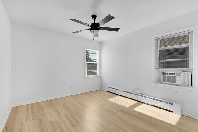 Building Photo - 4614 N Central Ave