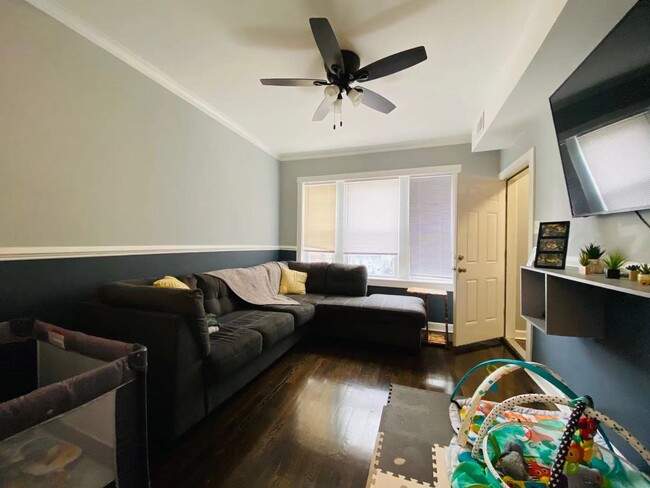 Building Photo - 4433 S Mozart St
