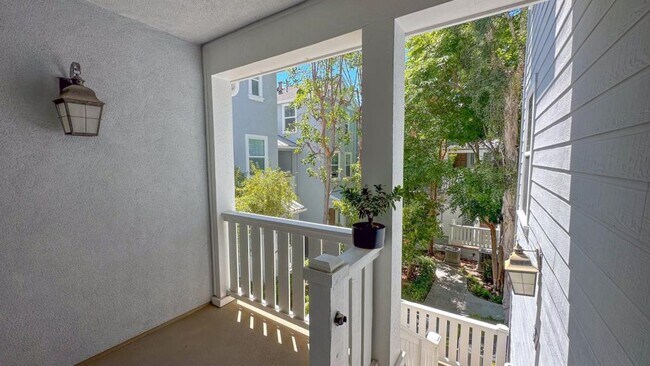 Building Photo - 37 Hinterland Way
