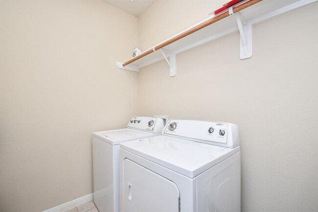 Foto del edificio - 4922 Harper River Ct