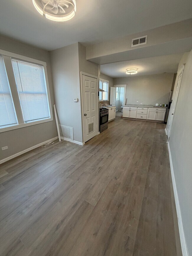 Foto del edificio - 4500 S Wood St