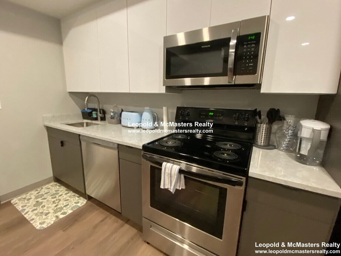 Foto principal - 157-109 Hemenway St