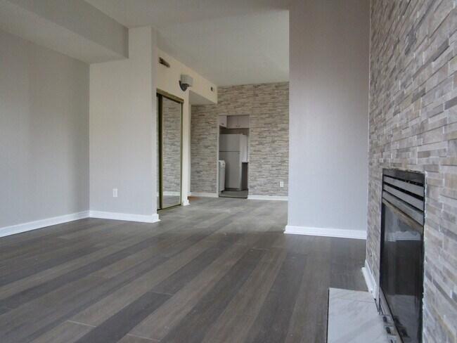 1st Floor Living Area 3 - 427 Hopkins St