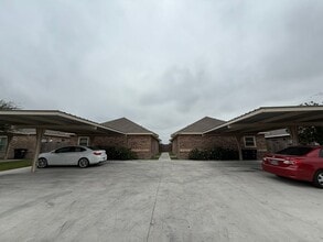 Building Photo - 2713 E Eisenhower Ave Building Photo - 2713 E Eisenhower Ave