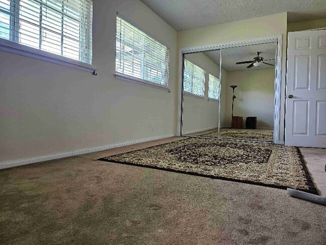 Building Photo - 1526 El Verano Dr