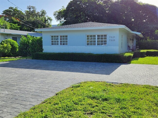 Foto del edificio - 7321 SW 63rd Ct