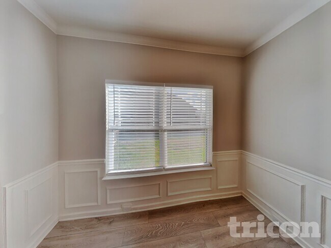 Foto del edificio - 2043 Shafer Dr