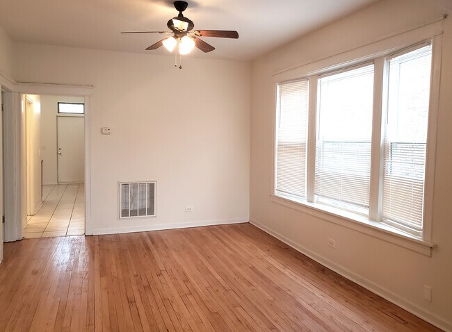 Foto del edificio - 5435 S Hermitage Ave