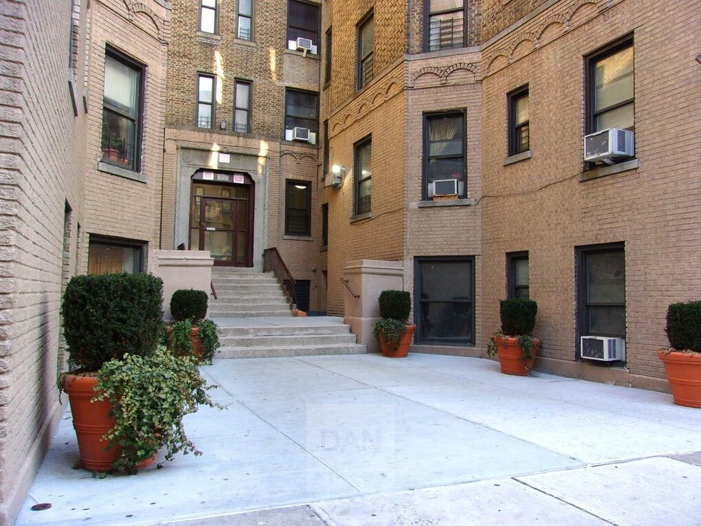 35 Thayer St Unit 1F, New York, NY 10040 Condo for Rent in New York