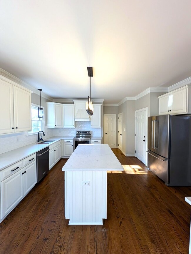 Building Photo - Luxury 4 Bedroom Home!  Waxhaw! Rea Road!