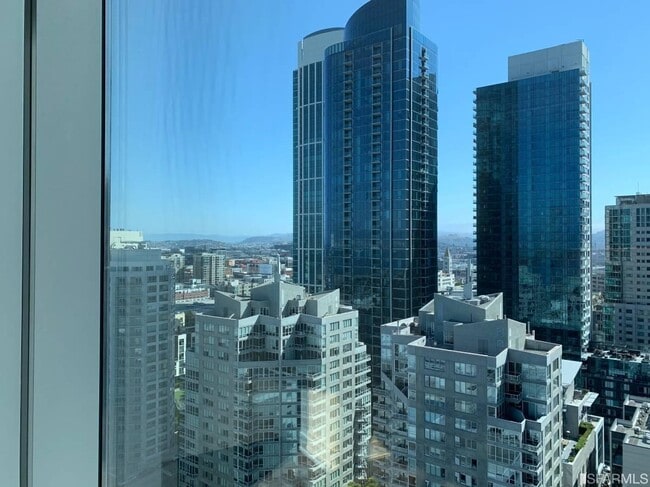 Building Photo - 338 Main St