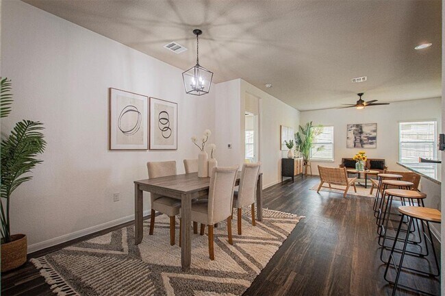 Foto del edificio - 15108 Diamondleaf Cove