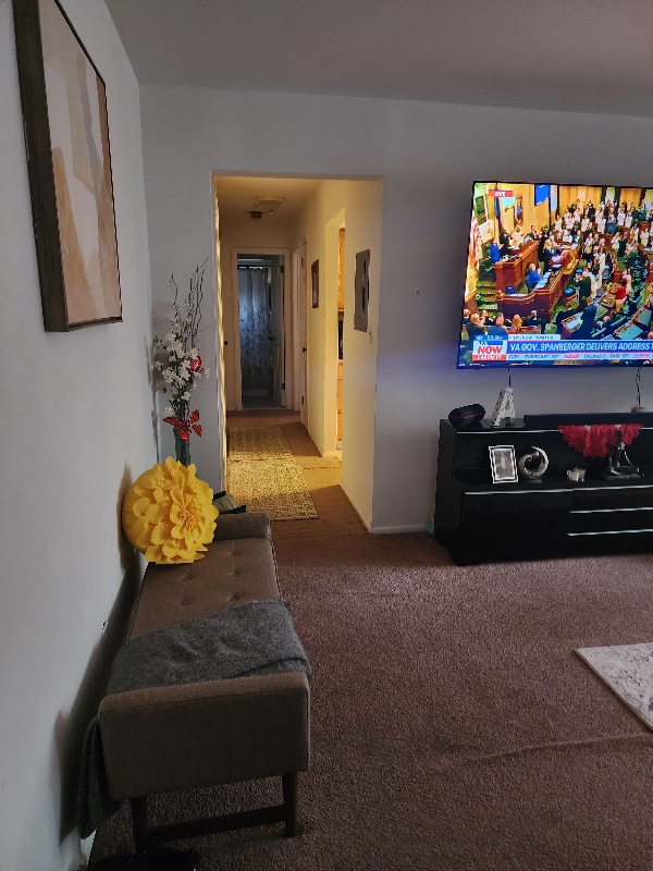 Building Photo - 401 US-22