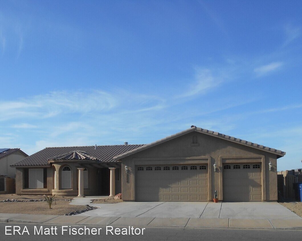 Primary Photo - 3 br, 2 bath House - 5642 E View Parkway