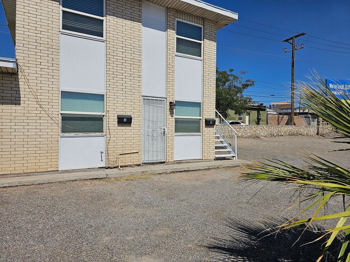 715 W Main Dr Unit 3, El Paso, TX 79902 Room for Rent in El Paso, TX