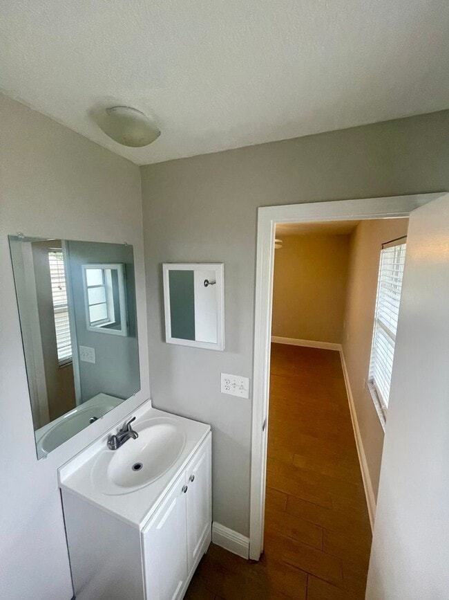 Photo - 1111 Galahad Dr House